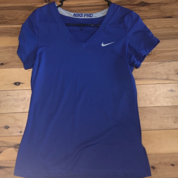 Nike short sleeved t-shirt - Picture 1 of 2